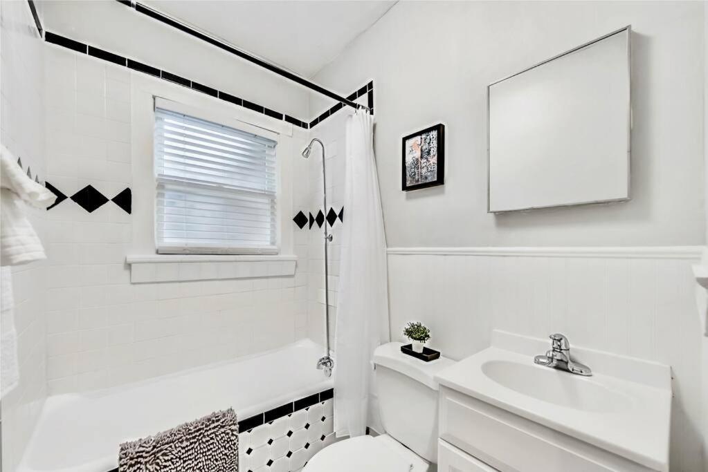 Lower-Greenville Landing Close To Everything Dallas Exterior photo
